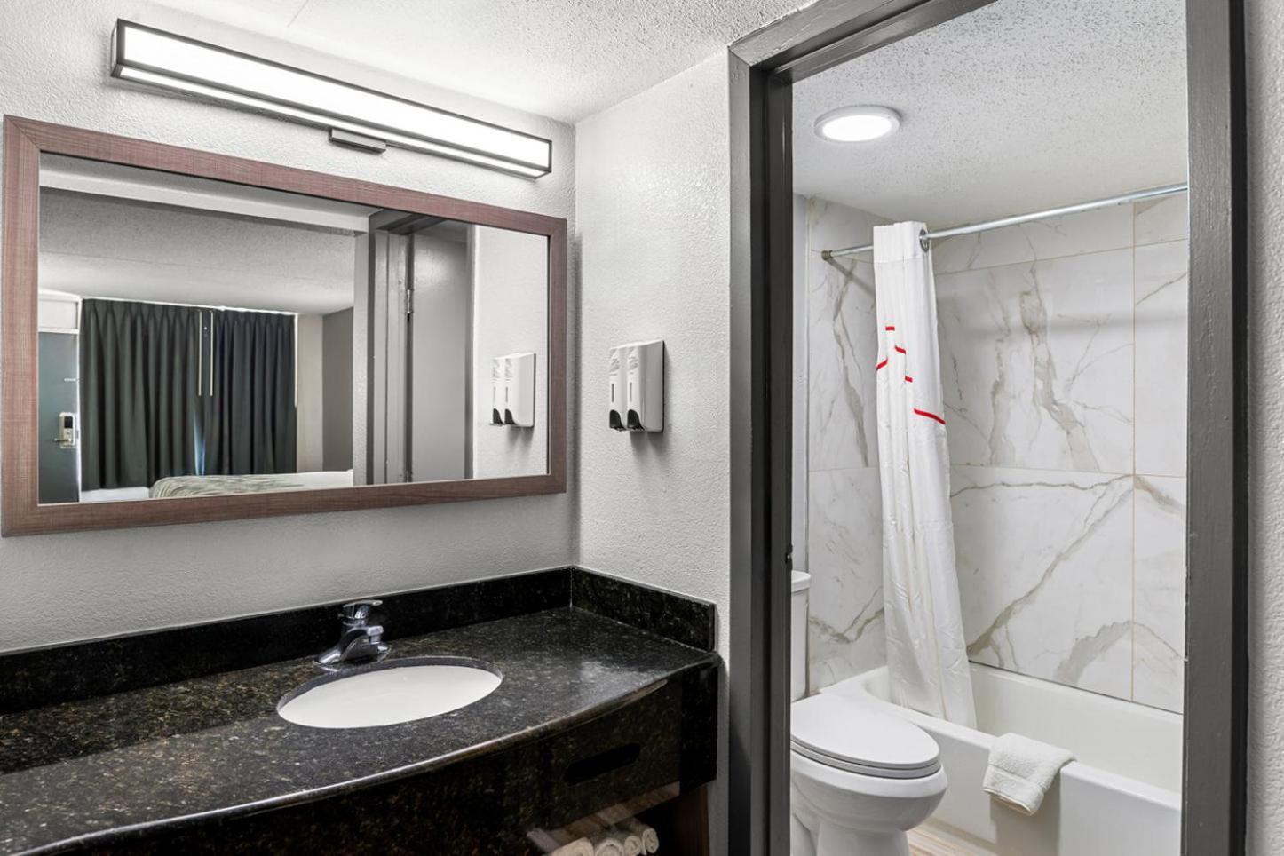 Red Roof Inn Richmond - Airport Sandston Ngoại thất bức ảnh